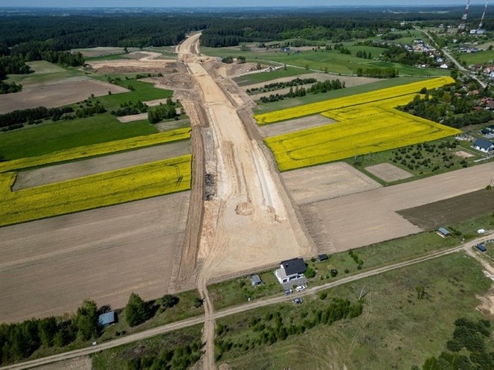 Поляки показали строительство дороги в сторону Беларуси с квадрокоптера
