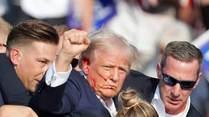 
												Совершено покушение на Дональда Трампа
											