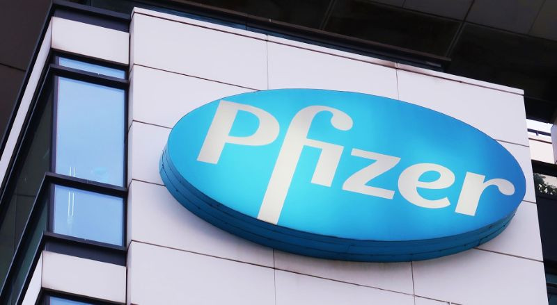 
						Pfizer снижает выручку и сокращает прогноз на фоне падения спроса
